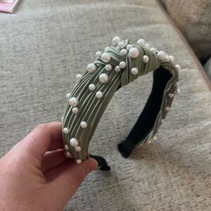 ❤️‍🔥BOGO FREE Lulu’s Pearl Embellished Green Headband Hair Accessory Chic